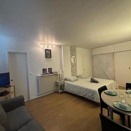 Appartement Des Champs Elysees باريس المظهر الخارجي الصورة