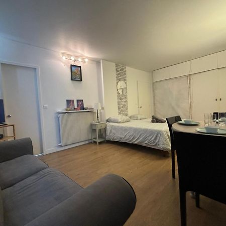 Appartement Des Champs Elysees باريس المظهر الخارجي الصورة