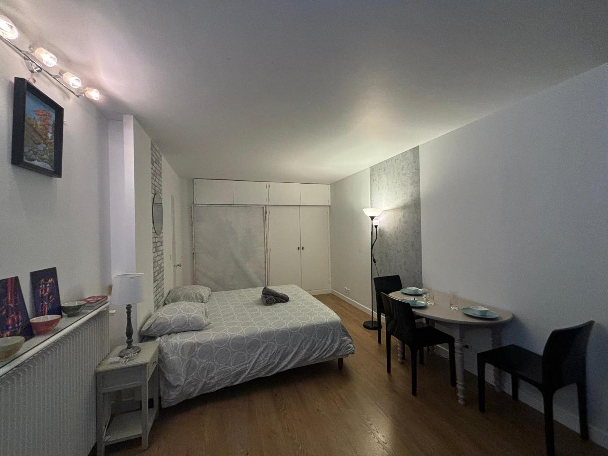Appartement Des Champs Elysees باريس المظهر الخارجي الصورة