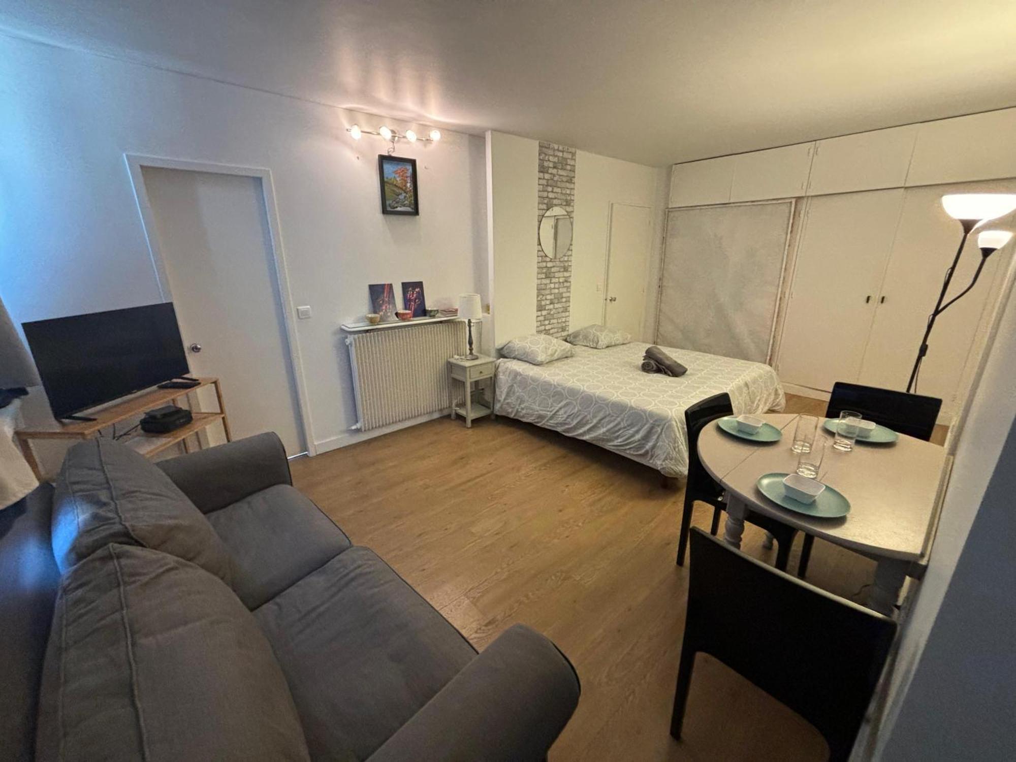 Appartement Des Champs Elysees باريس المظهر الخارجي الصورة